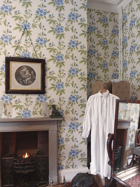 Elizabeth Gaskell's House - Bedroom